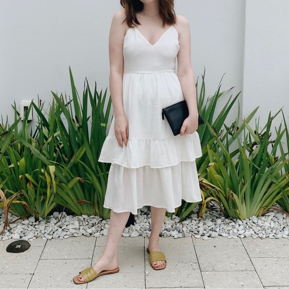 Tiered white midi dress with adjustable straps - size S